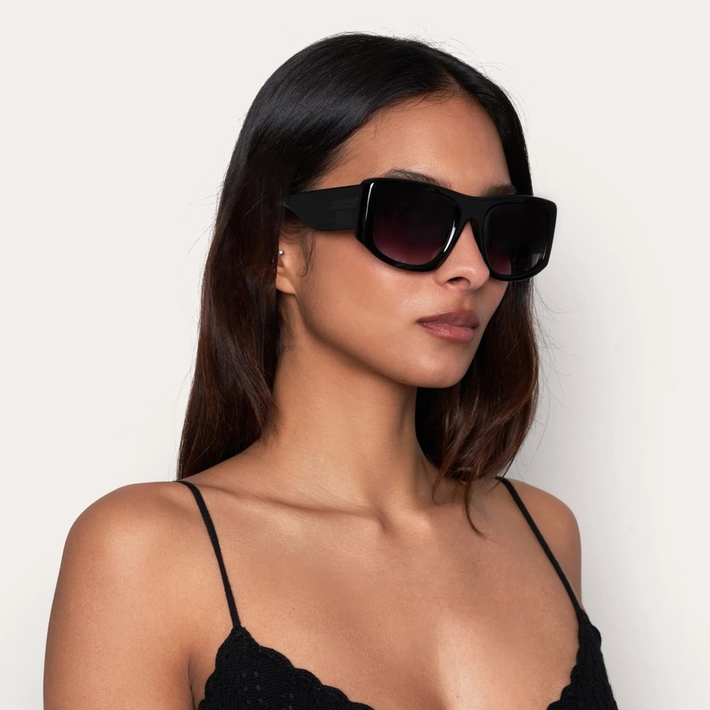 Quay x Guizio UNIFORM Sunglasses